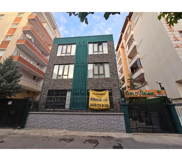 EMLAK 72'DEN VALİLİK YANI EŞYALI SIFIR 1+1 KİRALK DAİRE