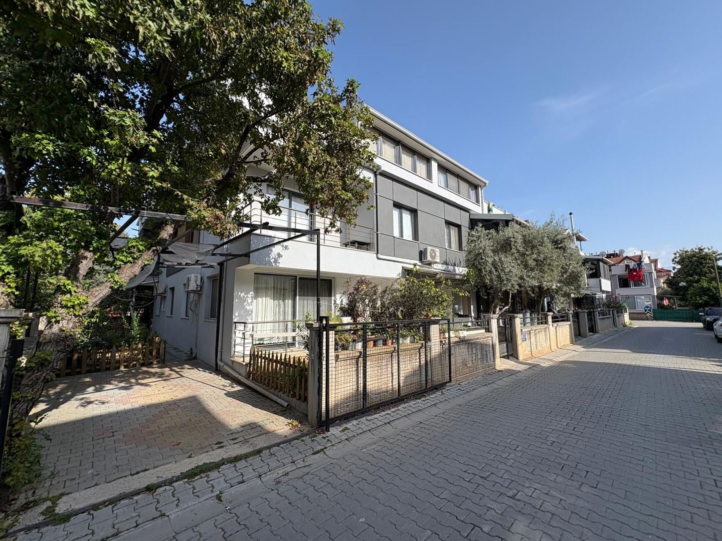 Property-photo