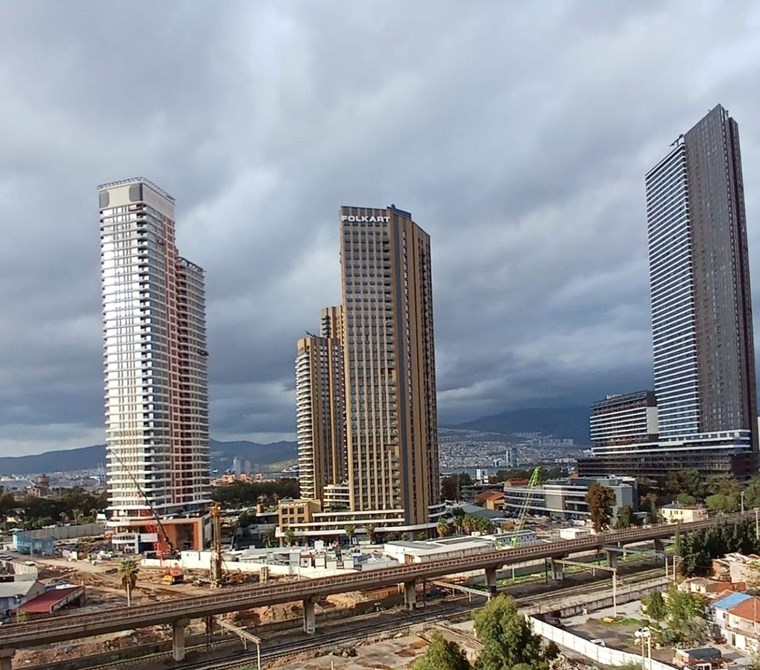  Megapol Çarşı Kulede Deniz Manzaralı 90 m² Kiralık Büro Ofis