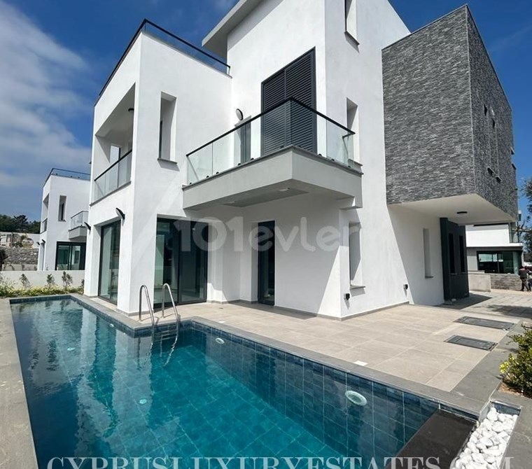 KIBRIS OZANKOYDE 3+1 OZEL HAVUZLU LUXURY VILLA !
