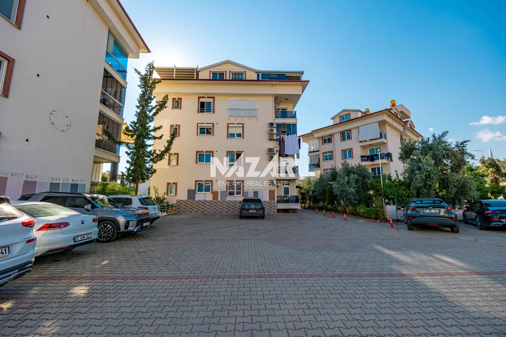 Alanya Oba’da Satılık 3+1 Eşyalı Geniş Daire – 180 m2