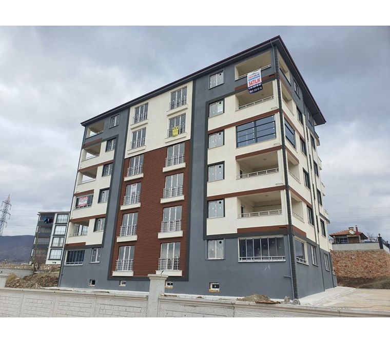 VADİ EMLAK'TAN GÜNEŞLİ MAHALLESİNDE 4+1 SATILIK DAİRE