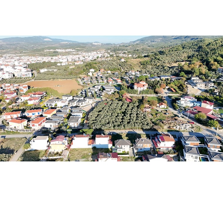 REALTY WORLD EFES'TEN DAVUTLARDA İKİ VİLLALIK DUBLEKS ARSASI