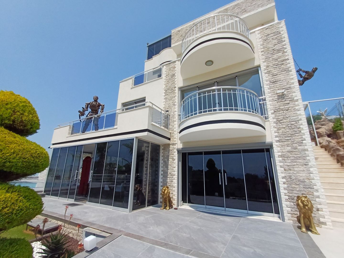 Property-photo
