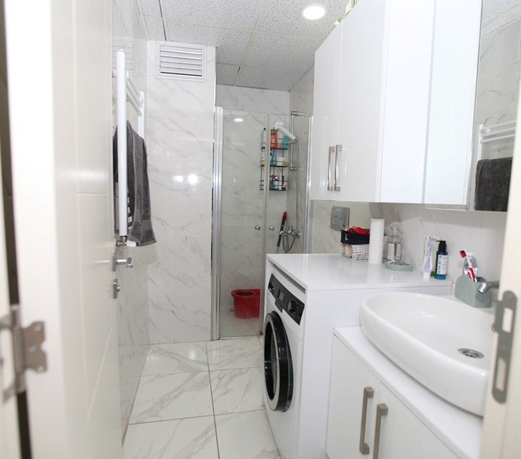 White House İstanbul Sitesi 1+1 Eşyalı Satılık Daire