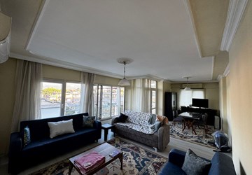 Milas İsmet Paşa Mahallesinde Eşyalı Kiralık 3+1 Daire