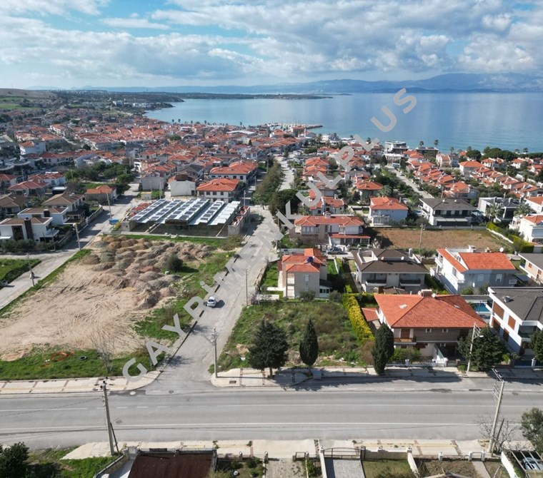 GAYRİMENKULPLUS / ÇİFTLİKKÖY DE 565 M2 KÖŞE PARSEL SATILIK ARSA