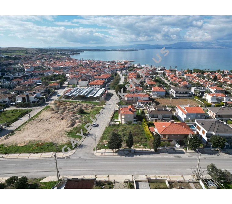 GAYRİMENKULPLUS / ÇİFTLİKKÖY DE 565 M2 KÖŞE PARSEL SATILIK ARSA