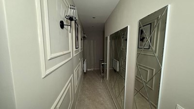 HALK CADDESİ ALTINDA SIFIR AYARINDA GENİŞ DUBLEKS 2+1 DAİRE