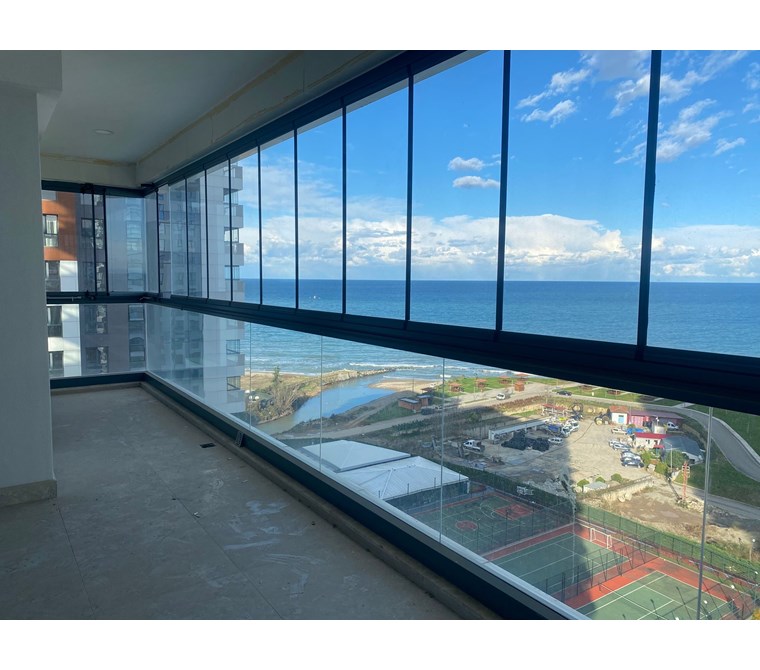 Trabzon Yomra Sancak'ta Deniz Manzaralı, Site İçinde 3+1 Lüks Sıfır Daire 170 m²
