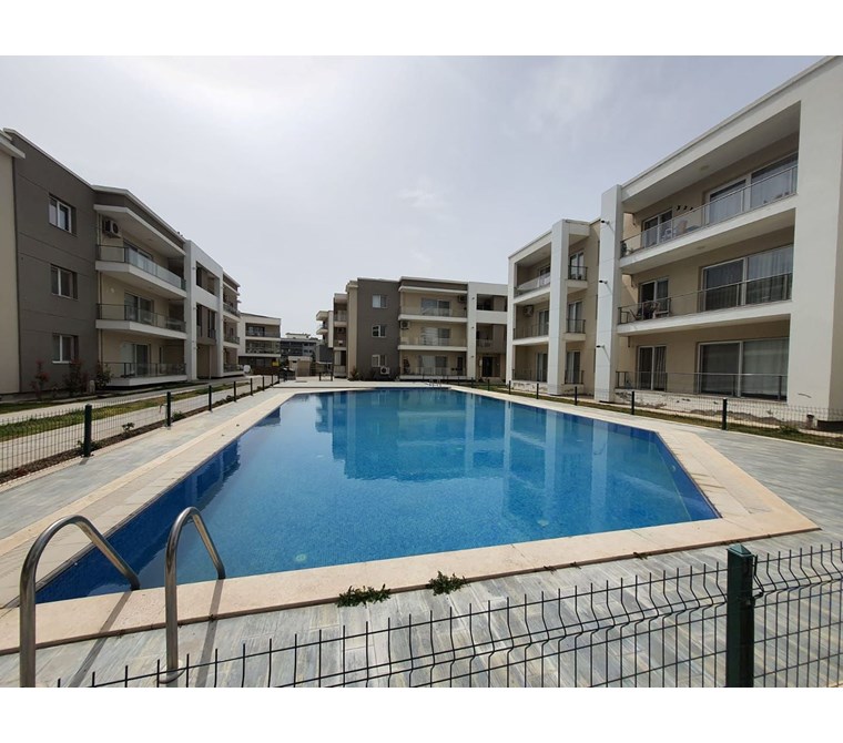 ULUKENT’TE HAVUZLU SİTE İÇİ YATAY MİMARİ ARA KAT LÜKS 3+1