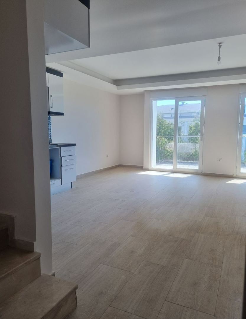  2+1 PENTHOUSE IN A FULL COMPLEX 300 M FROM THE SEA IN ALANYA KESTEL