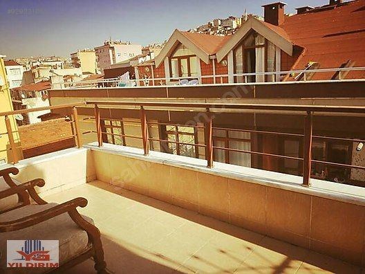Anacadde yatırımlık 2 ayrı daire balkon kombılı esyalı daire