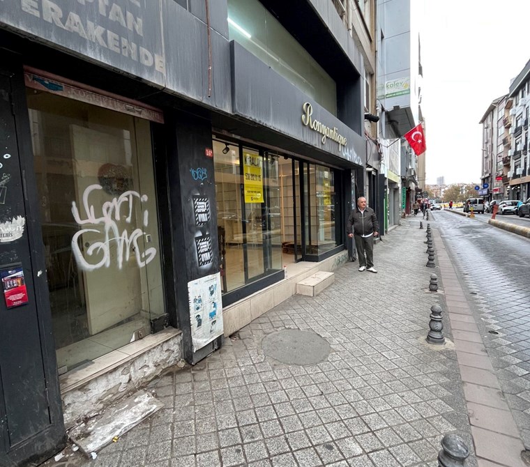 Kadıköy Osmanağa mah 320m2 Mağaza10mt Hasırcı başı cad Cepheli