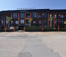 KUŞADASI DAVUTLARDA SATILIK 2+1 ARA KAT DAİRE