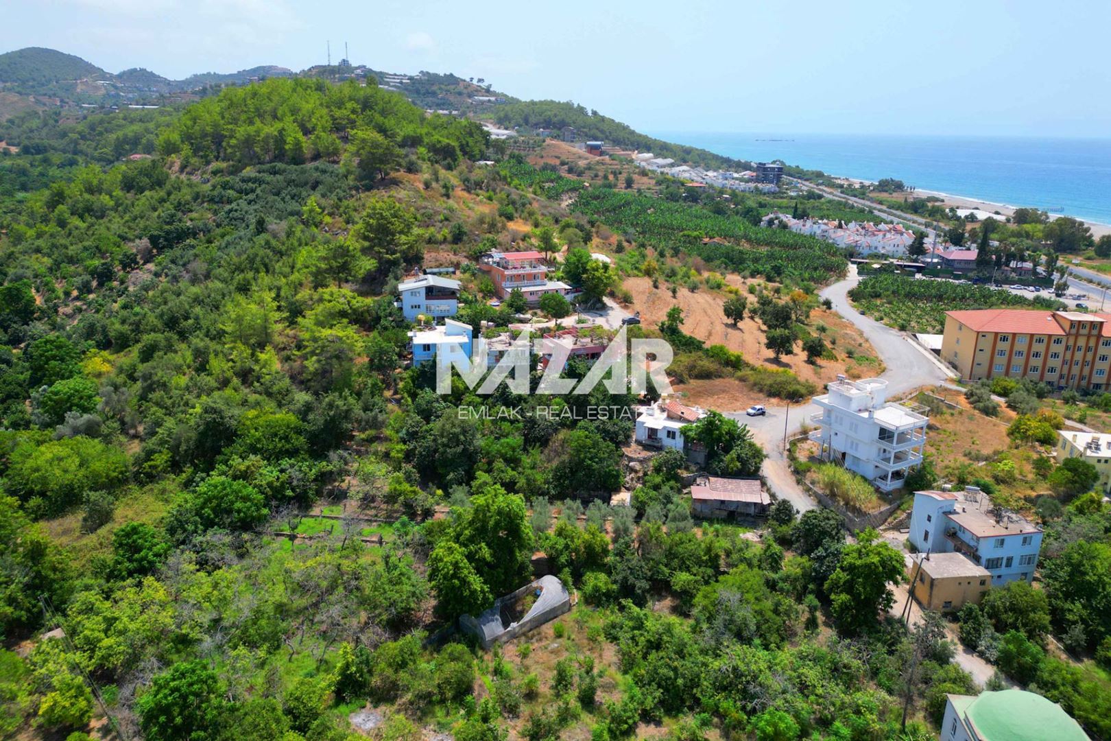 Alanya Demirtaş'ta 1.000 m² Satılık İmarlı Arsa - Denize 300 m.