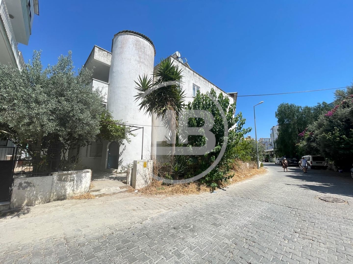 Property-photo