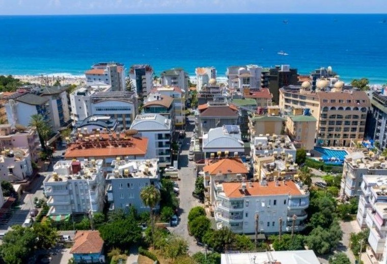 3+1, Kleopatra plajına 100 metre mesafe de uzun dönem kiralık daire