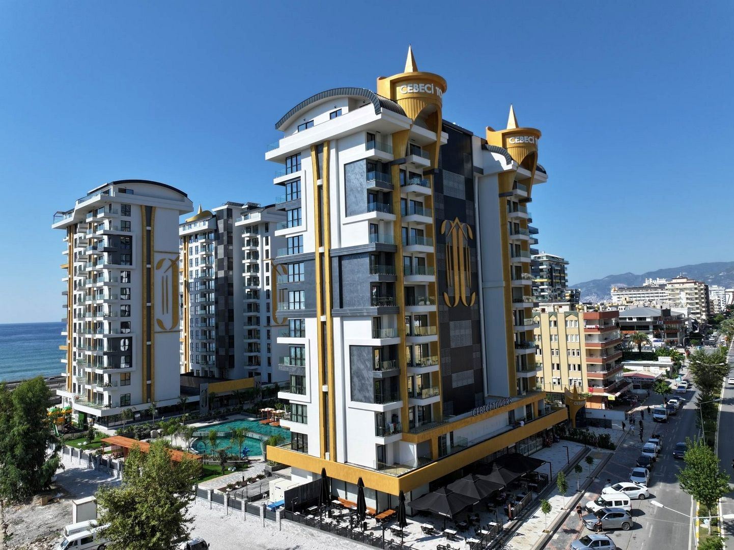 ALANYA MAHMUTLARDA PANORAMİK DENİZ MANZARALI SATILIK 1+1 DAİRE