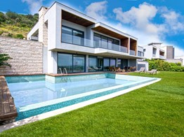 BODRUM YALIKAVAK'TA DENİZ VE MARİNA MANZARALI 4+1 MÜSTAKİL VİLLA