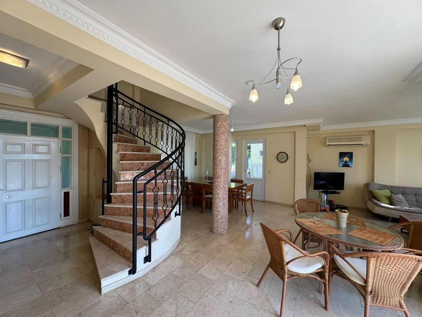 Property-photo