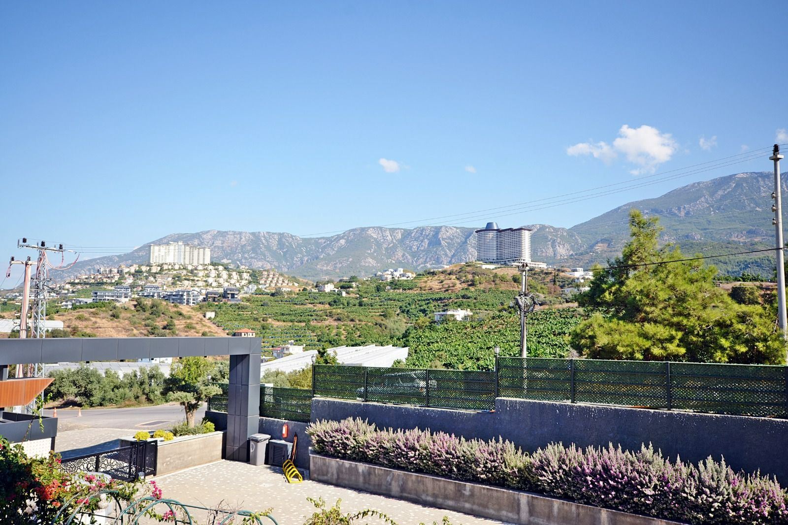 ALANYA KARGICAKTA MUHTEŞEM KOMPLEKS İCERİSİNDE 2+1 SATILIK LÜKS DAİRE