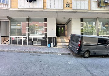 Güneşli 15 Temmuz Mahallesi Satılık 350 M² İşyeri Depo Atölye
