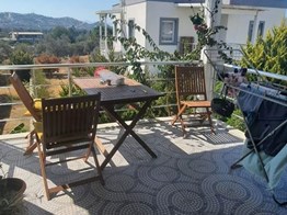 Gümüşlük Merkezde 2+1 Satılık Bahçeli Üst Kat Daire
