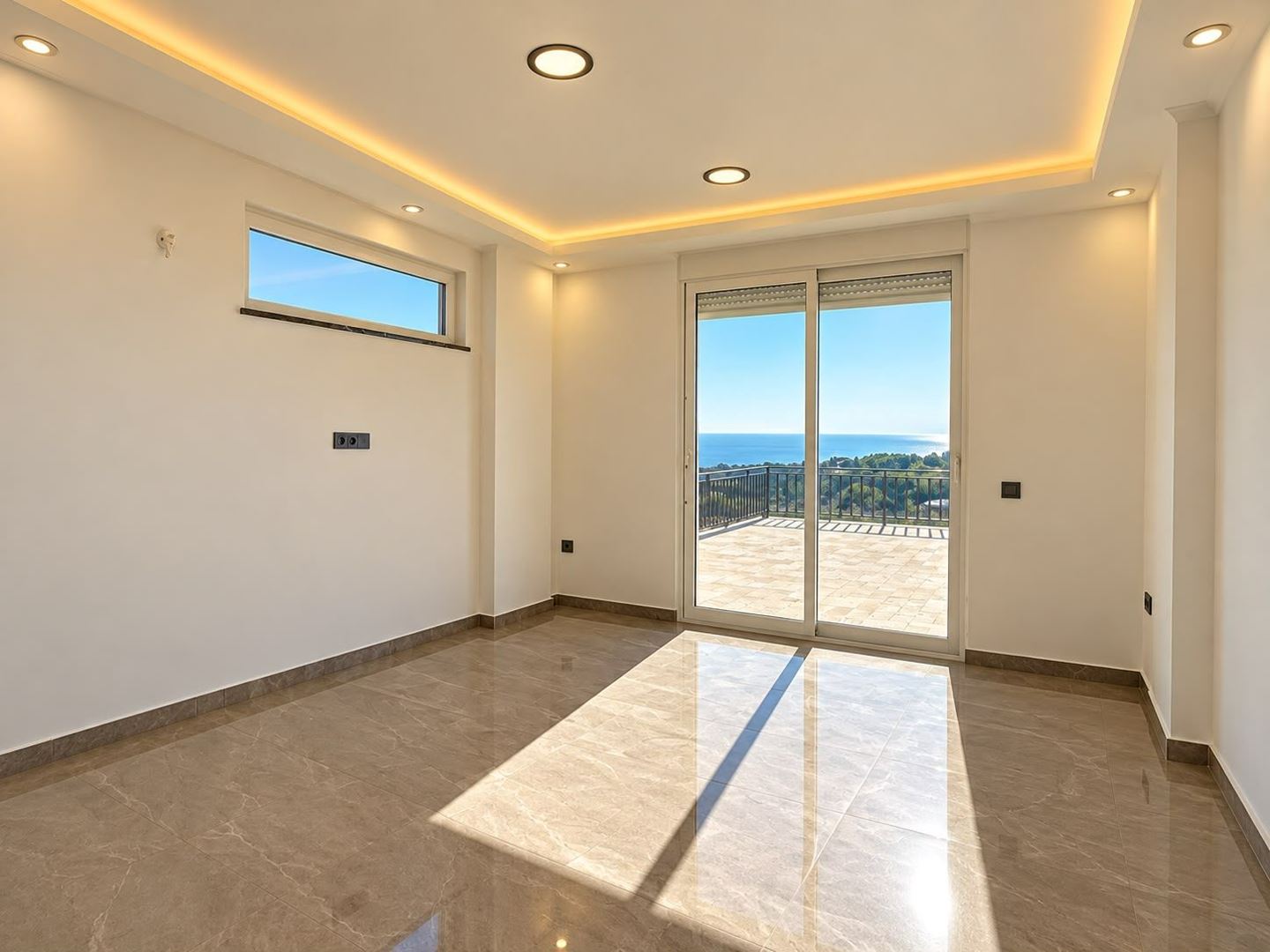 ALANYA İNCEKUMDA PANORAMİK DENİZ MANZARALİ ÖZEL HAVUZLU 3+1 LÜKS VİLLA