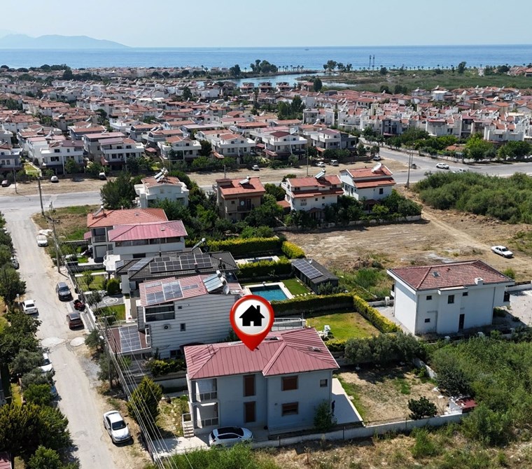 Aydın Kuşadası Güzelçamlı'da Denize Yakın Eşyalı 150 m2 4+1 Satılık Villa