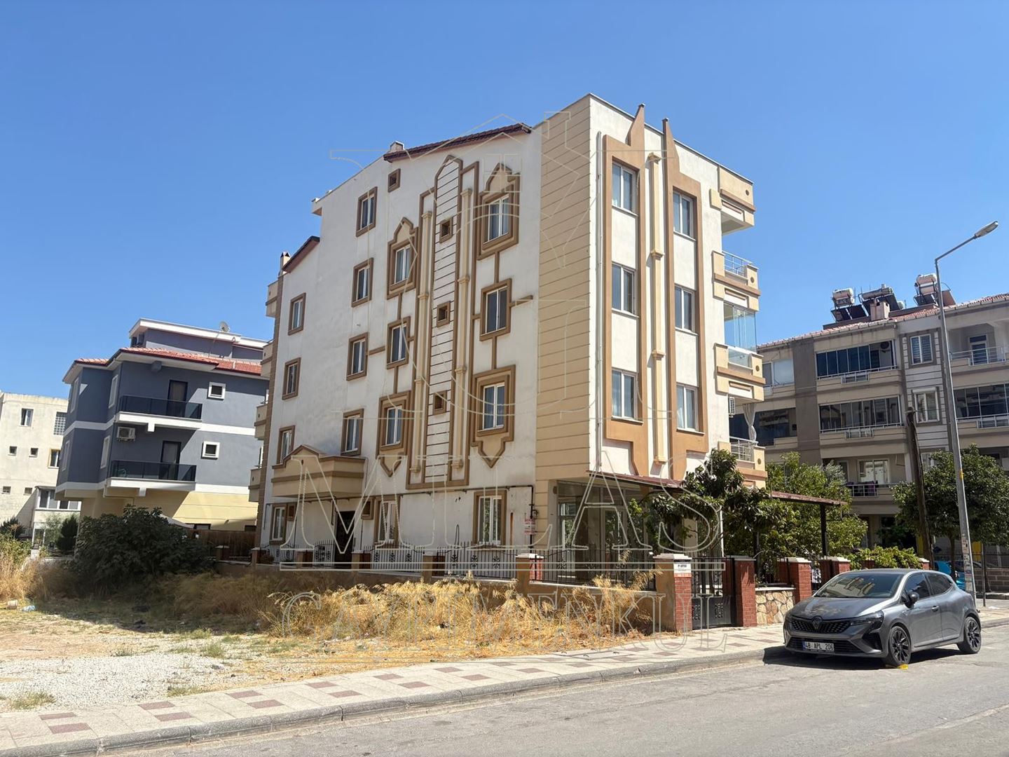 Property-photo