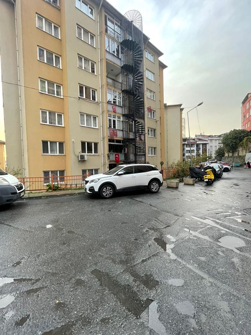 ŞENER GYD'DEN KAĞITHANE HAMİDİYE'DE MERKEZİ KONUMDA 3+1 DAİRE