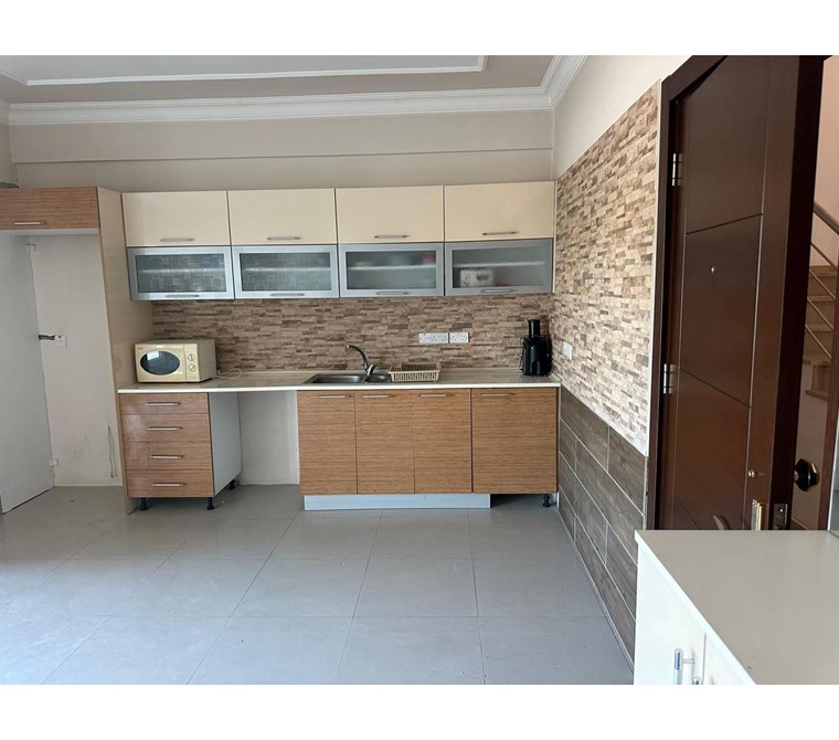 LEFKOŞA ORTAKÖY BÖLGESİ LEFKOŞA DR.BURHAN NALBANTOĞLU HASTAHANESİ KARŞISI SATILIK TÜRK KOÇANLI 3+1