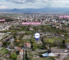 AKDAMAR - ERKİLET ZADE MAHALLESİNDE VİLLA İMARLI SATILIK BAĞ