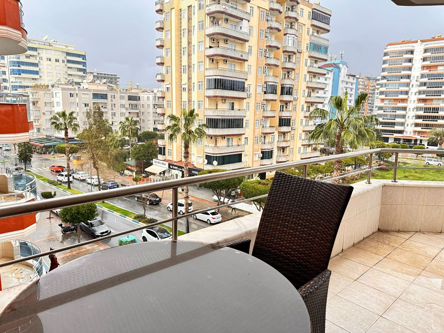 ALANYA MAHMUTLAR’DA DENİZE SIFIR FULL EŞYALI 2+1 DAİRE