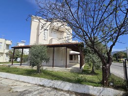 KUŞADASI DAVUTLAR SAHİLİNDE DENİZE YAKIN SATILIK 3+1 YAZLIK