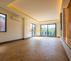BAHÇEŞEHİR'DE SATILIK 5+2 TAM MÜSTAKİL VİLLA SENET VADE ÖDEME İMKANLI