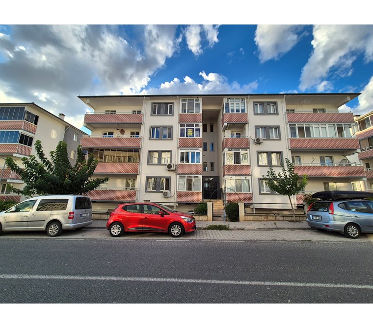 Lüleburgaz İstiklal'de Site İçerisinde Satılık 3+1 Daire