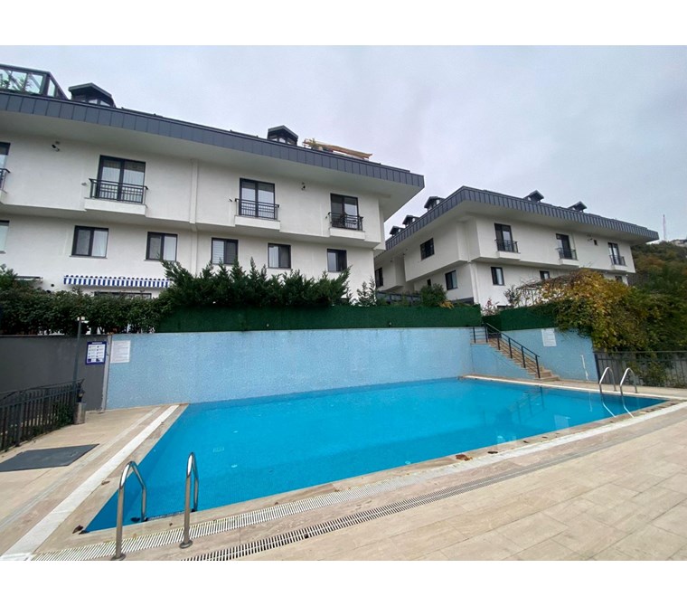 Sarıyer maden mahallesinde önü açık satılık çatı dubleks