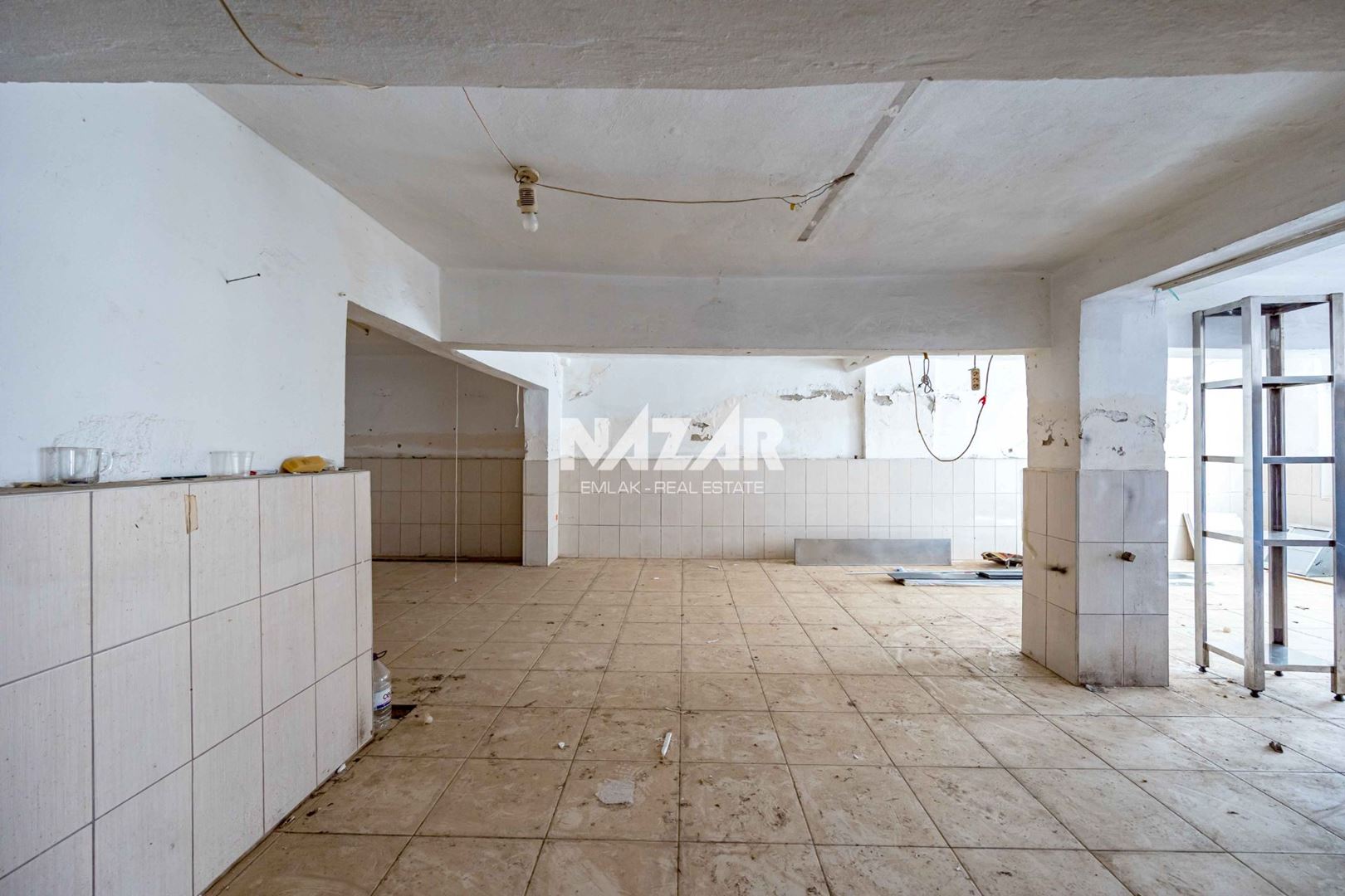 Склад площадью 146 м² в аренду в районе Сарай, центр Алании