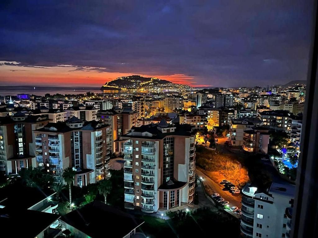 ALANYA CİKCİLLİ’DE FULL DENİZ VE KALE MANZARALI EŞYALI 1+1 DAİRE