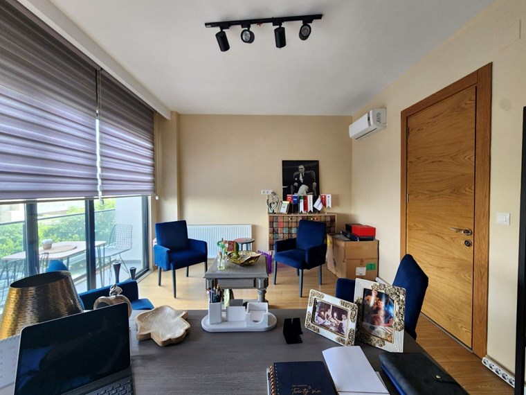 ESRA AKKAYADAN PANORA PLAZA DA 1+1 SATILIK OFİS