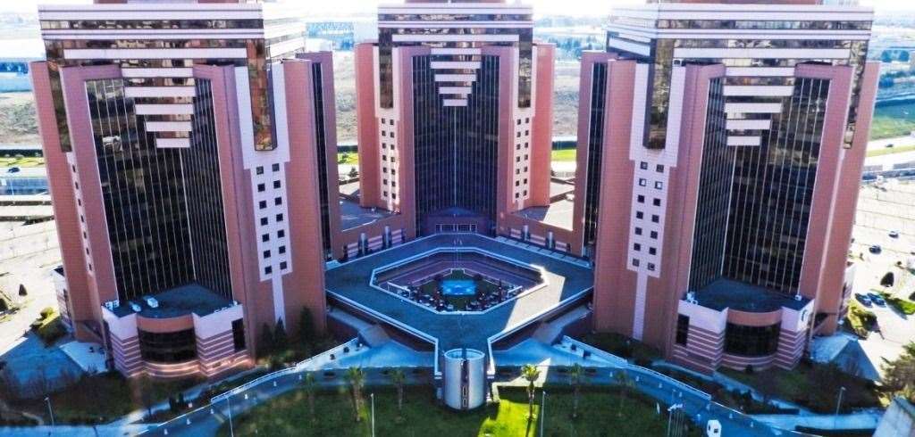 DÜNYA TİCARET MERKEZİ EGS BUSINESS PARK 170 M2 SATILIK OFİS