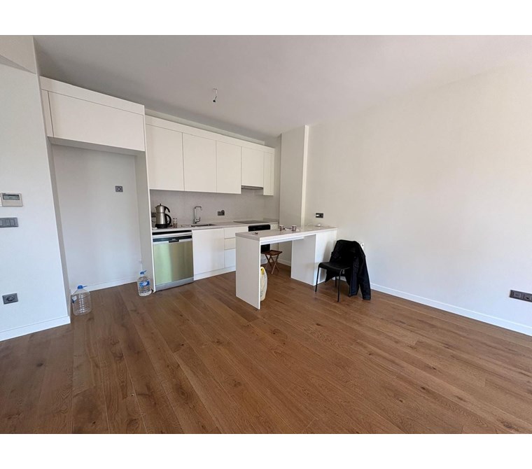AKATLAR ZEYTİNOĞLU CADDESİ’NDE SIFIR BİNADA, BALKONLU, OTOPARKLI 2+1 SATILIK DAİRE