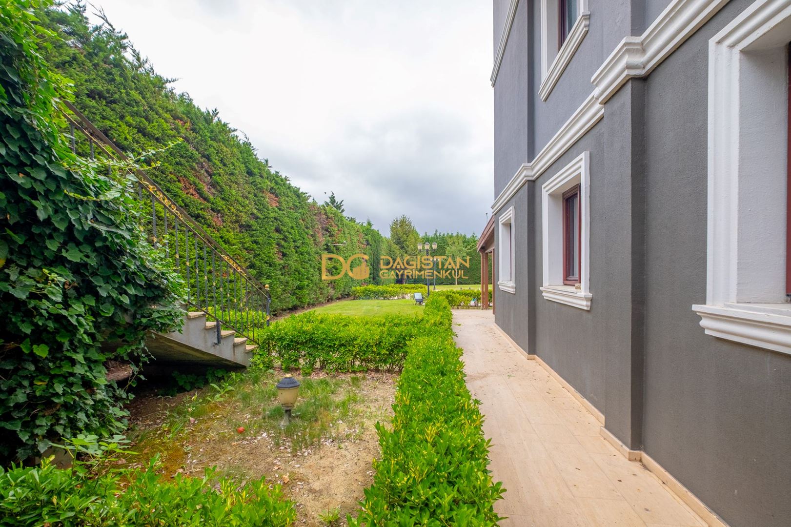 Property-photo