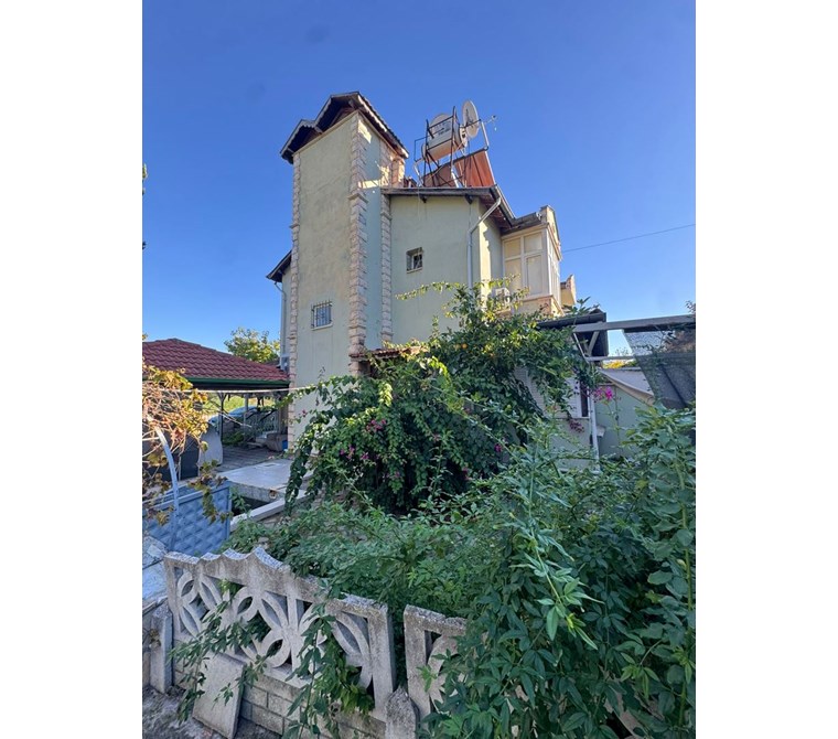 MUĞLA FETHİYE FOÇA MAHALLESİ ÇALIŞ'TA DENIZE YAKIN KÖŞE BAŞI SATILIK DUBLEKS VİLLA