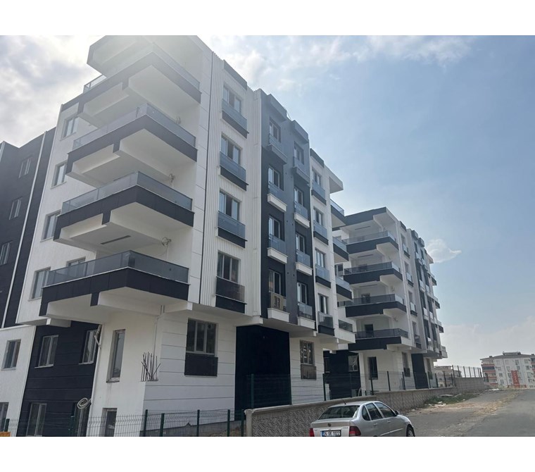 GÜLTEPE MAHALESİNDE SATILIK 2 DAİRE