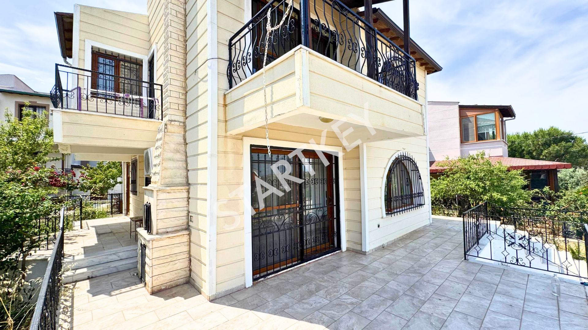 Property-photo