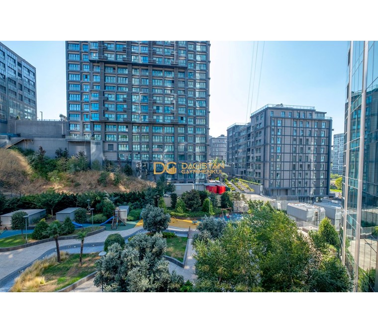 SKYLAND'DA TERAS KATINDA 3+1 KİRALIK DAİRE