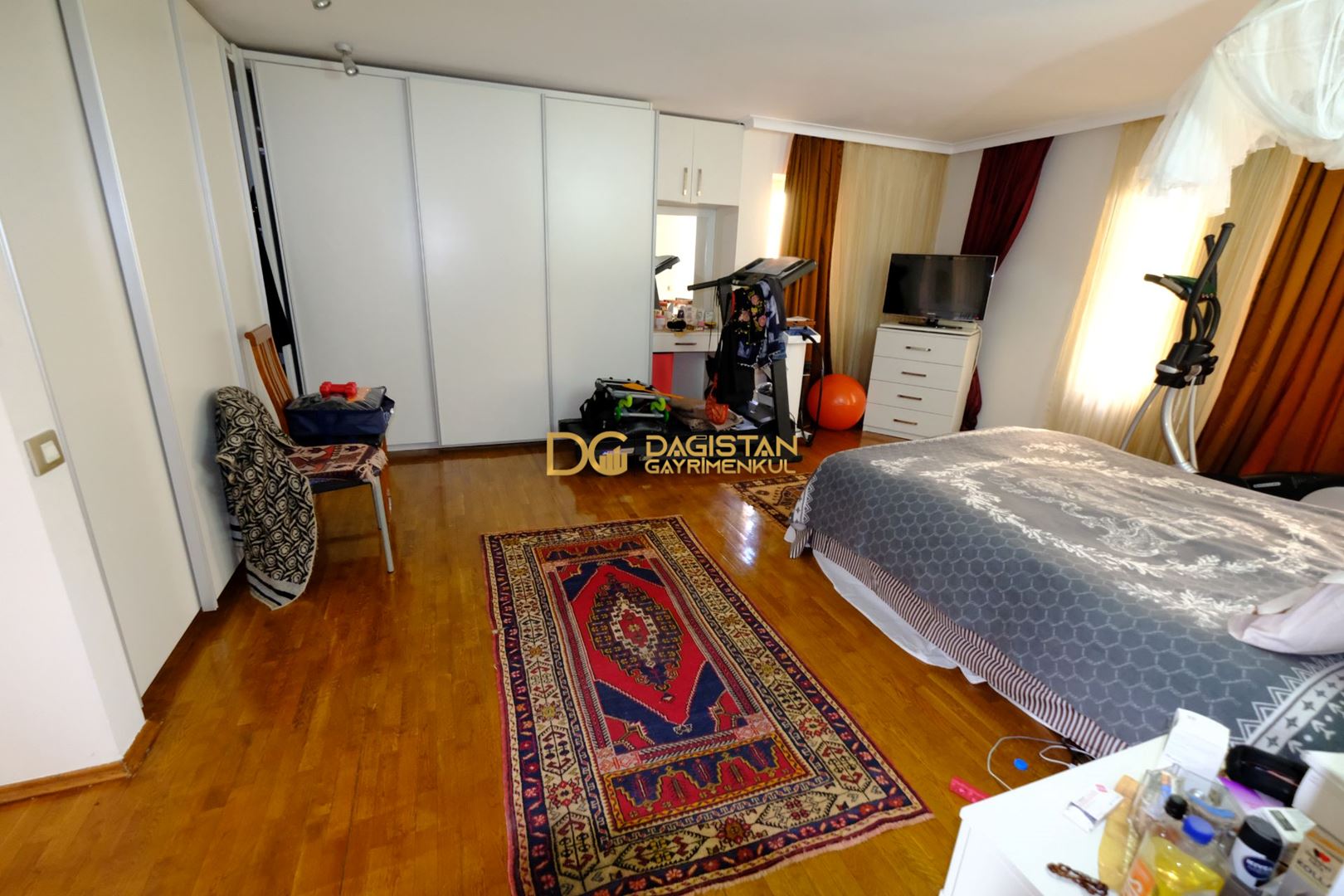 Property-photo